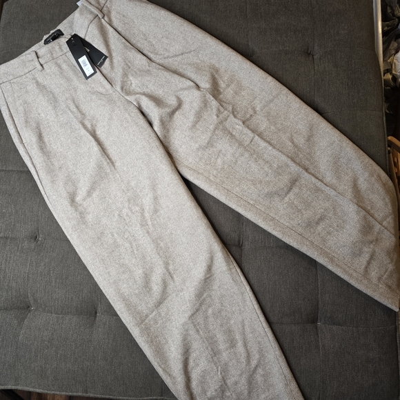 Banana Republic Straight Wool-Blend Herringbone blonde pants 6p - Picture 5 of 8